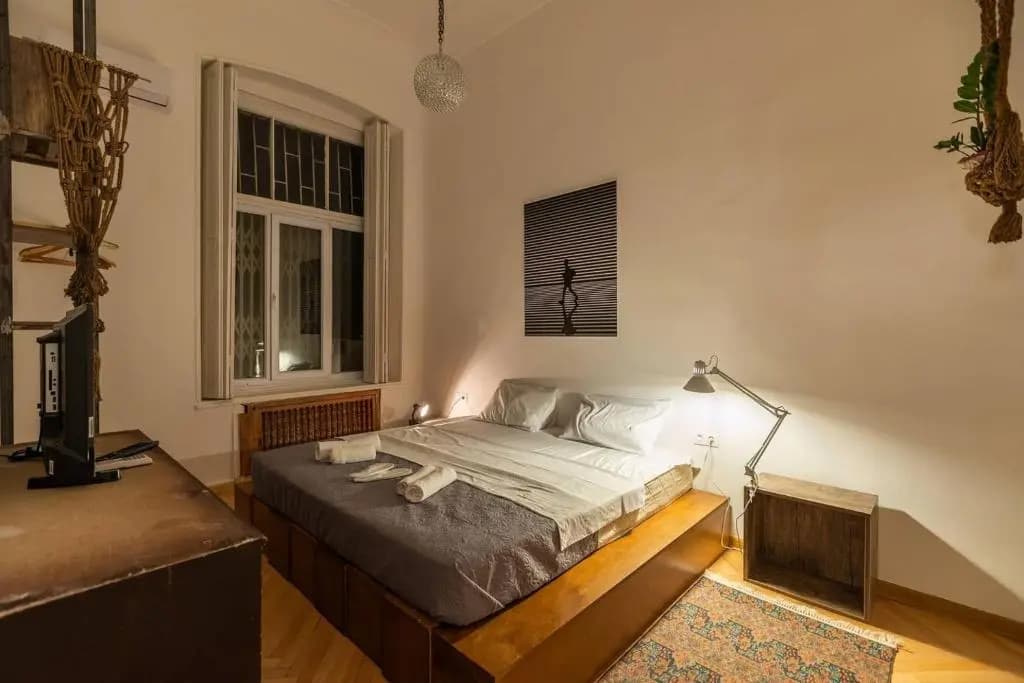 Wehost apartment with Fireplace - photo 3