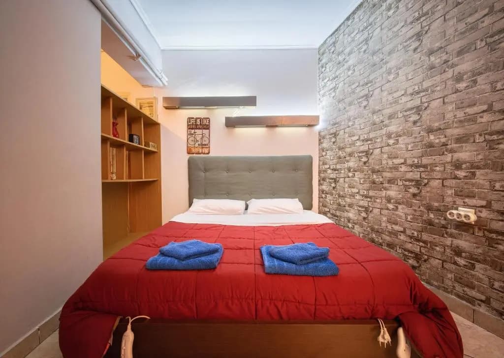 Athens metro apartment - photo 3