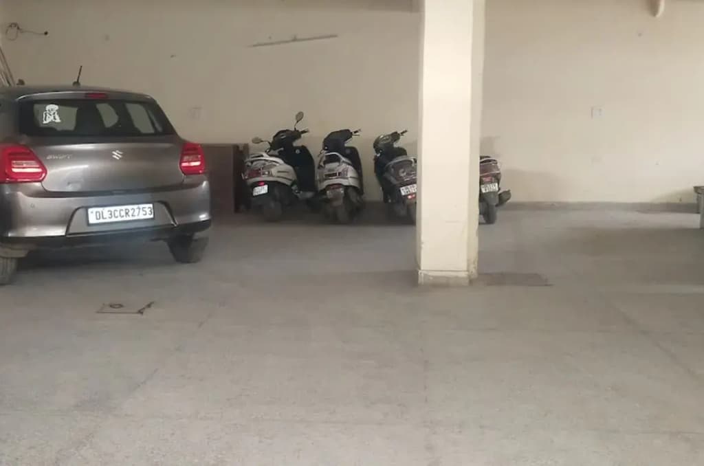 River Front Hotel Delhi - photo 12