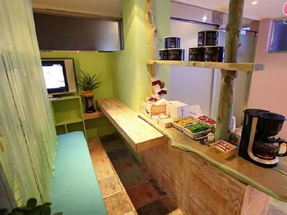 HOTEL April 2nd - photo 17
