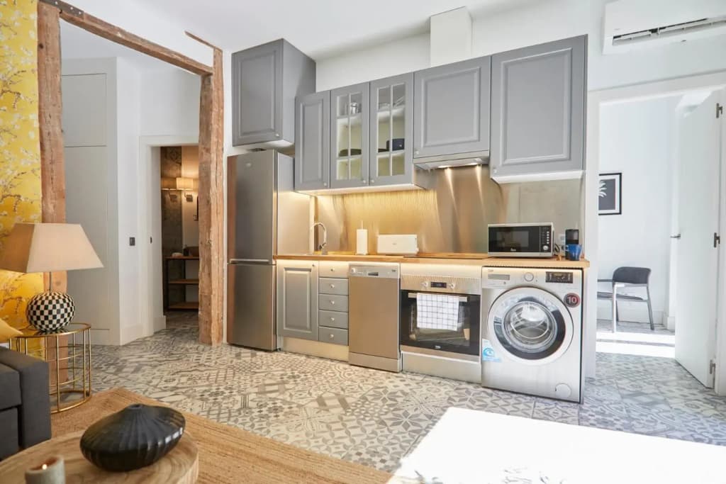 LEEWAYS APARTMENT in FE - photo 2