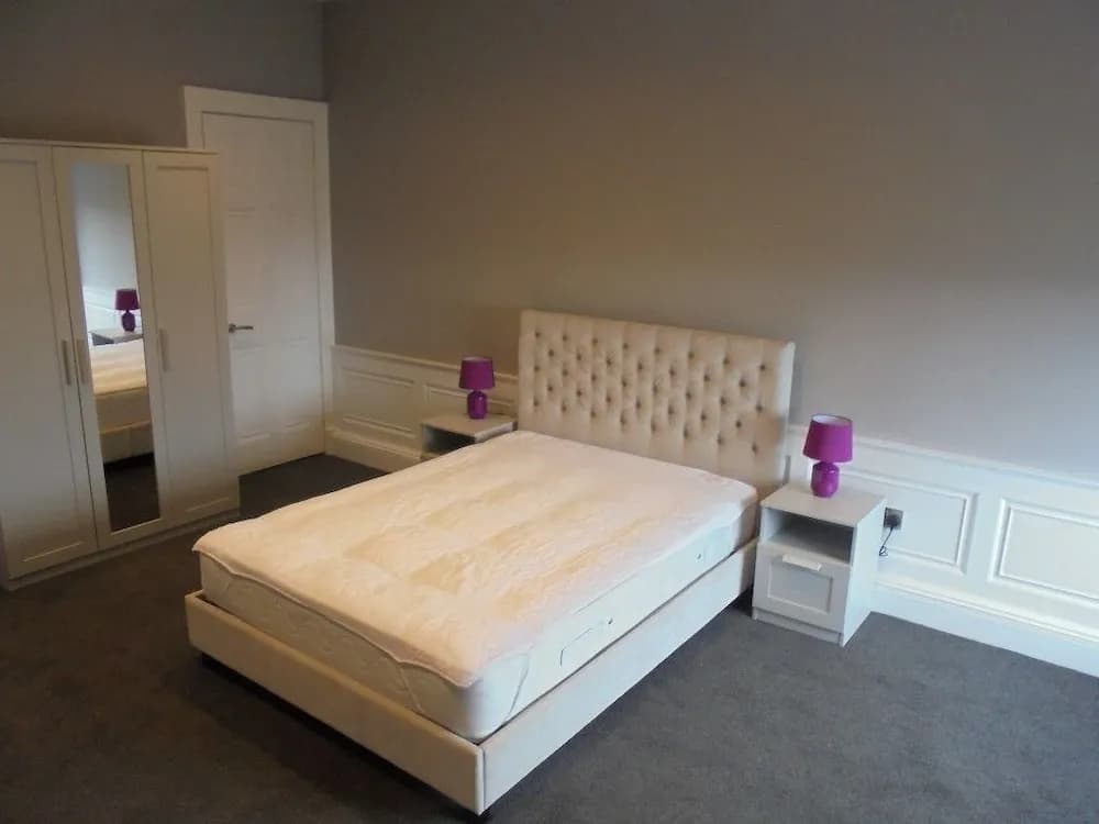York Place Oasis 3 Bed - photo 16