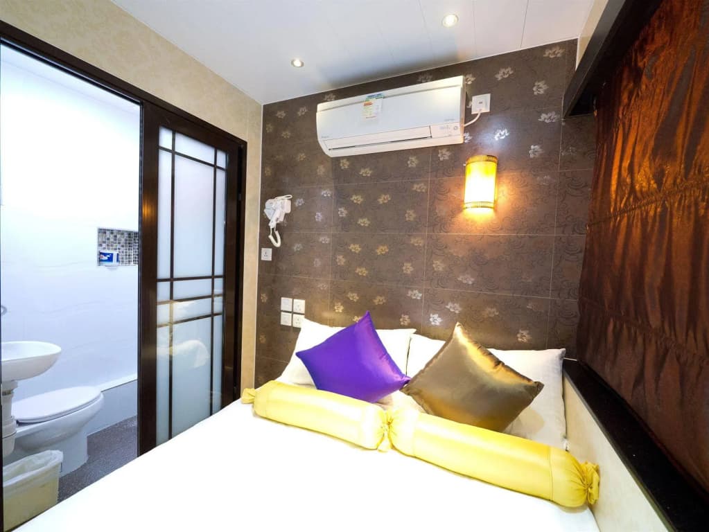 International Inn - photo 5