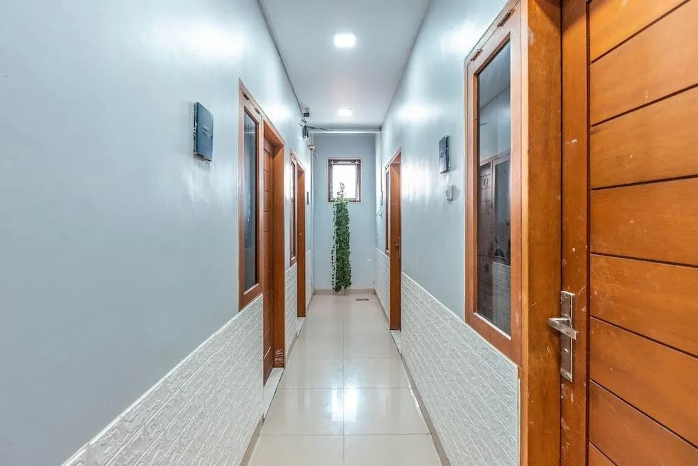 OYO 1070 Kuningan Residence - photo 10