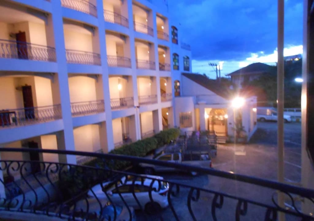 Thararom Chiangmai Hotel - photo 8