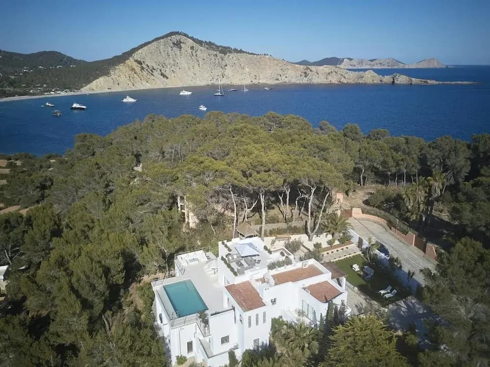 Villa in Porroig With Stunning Sea Views - photo 14
