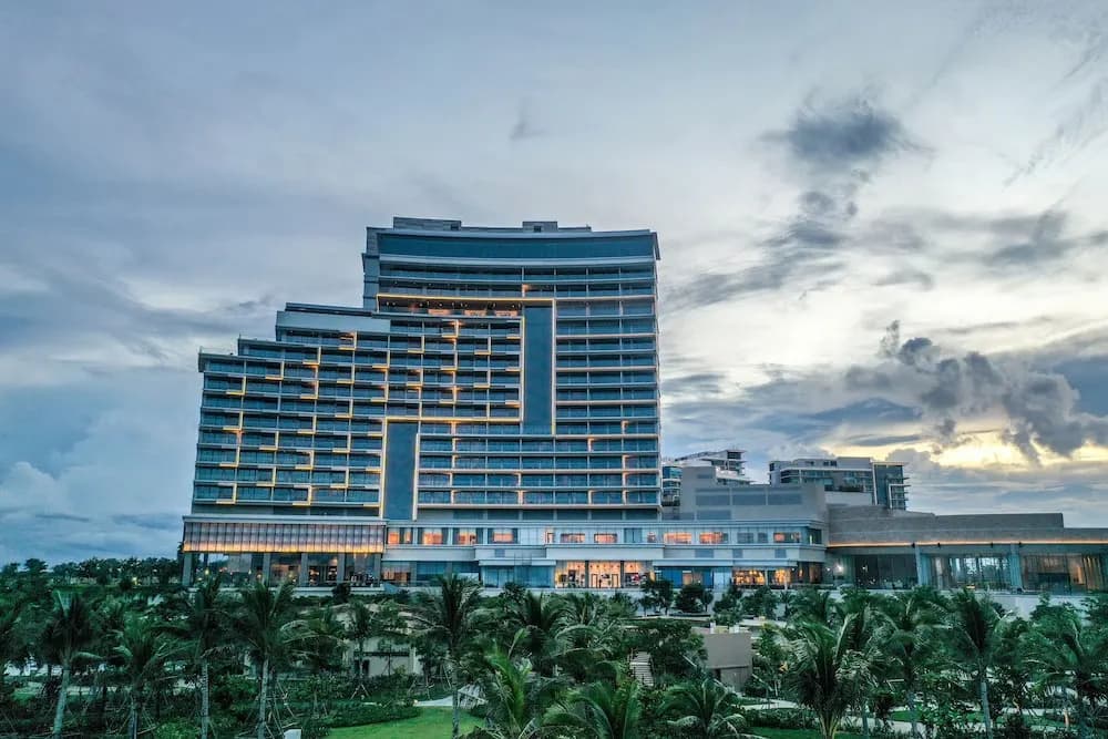 Hoiana Hotel & Suites - photo 1