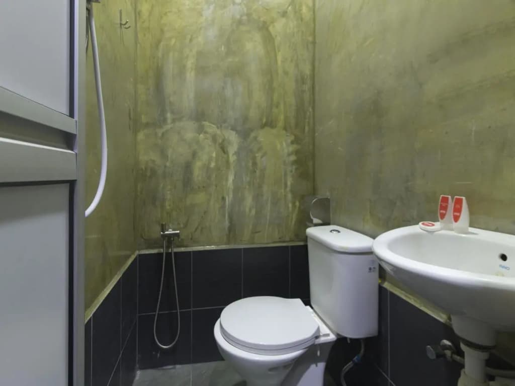 OYO 937 Lucky Hotel - photo 4