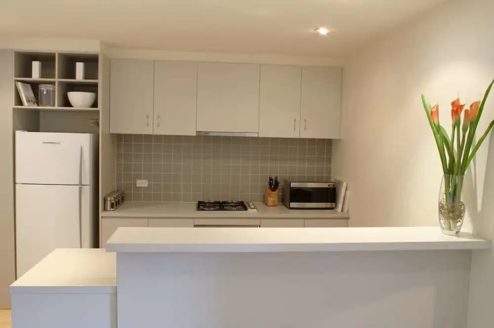 Executive Elwood Apartment - photo 6