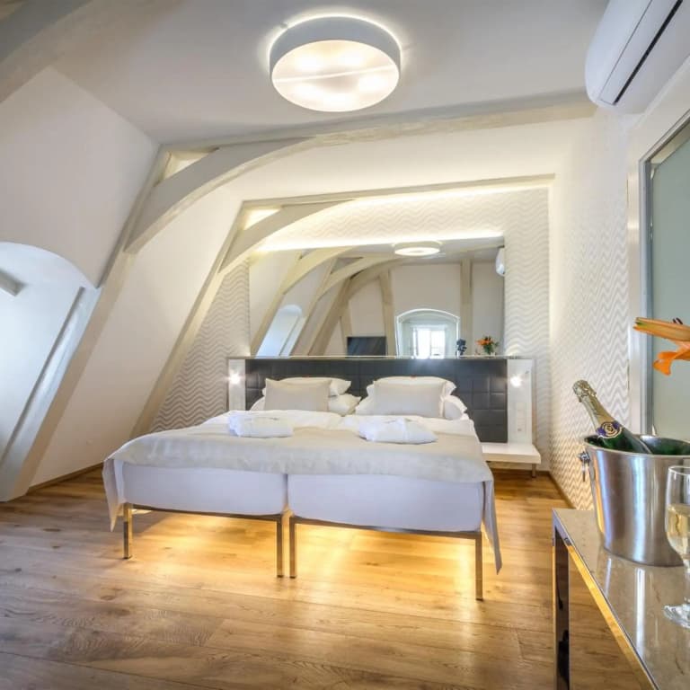 Hotel Golden Star - photo 37