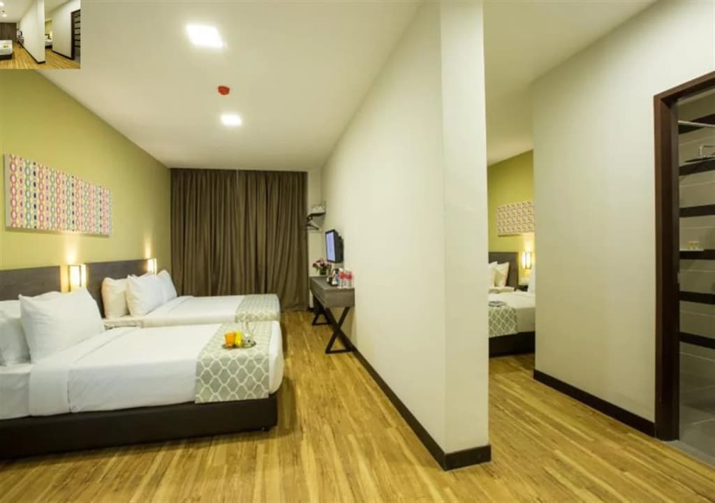 Humaira Hotel - photo 2