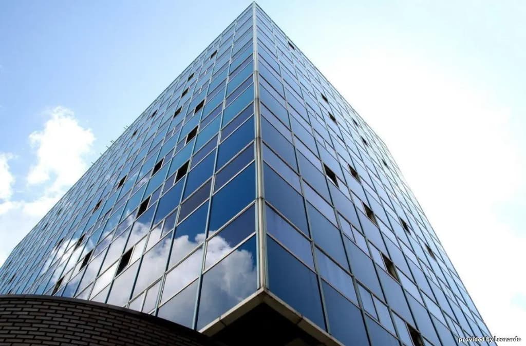 XO Hotels Blue Tower - photo 1