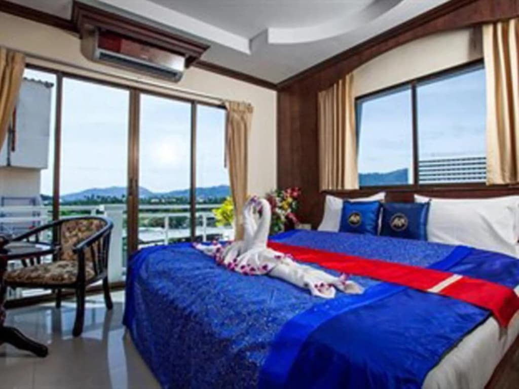 Triple Rund Place Hotel - photo 2