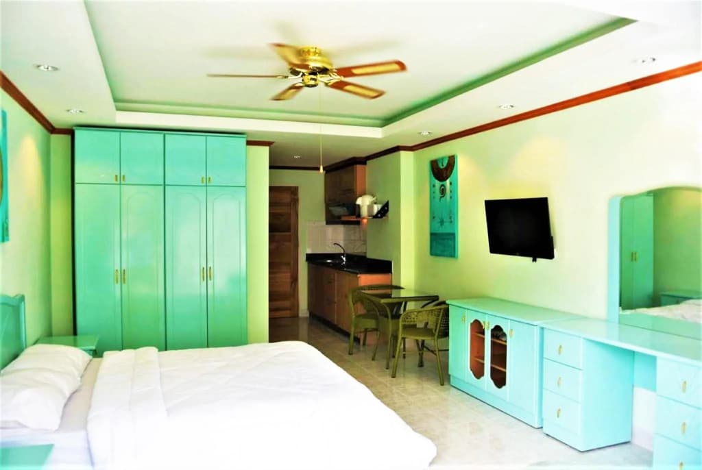 View Talay 1B Pattaya Popular Complex Large Pool Modern Studio Apartment - main photo