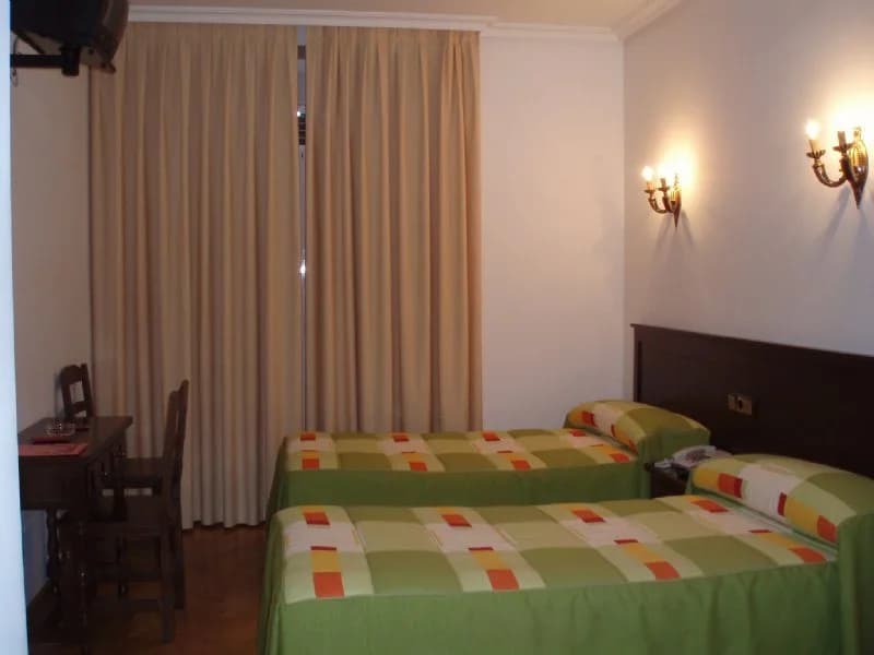 Hostal Odesa - photo 2