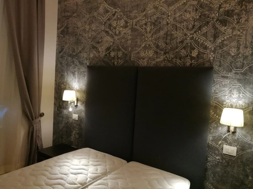Daphne Guest Hause - photo 6