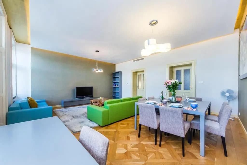 Bellevue Apartment - photo 5