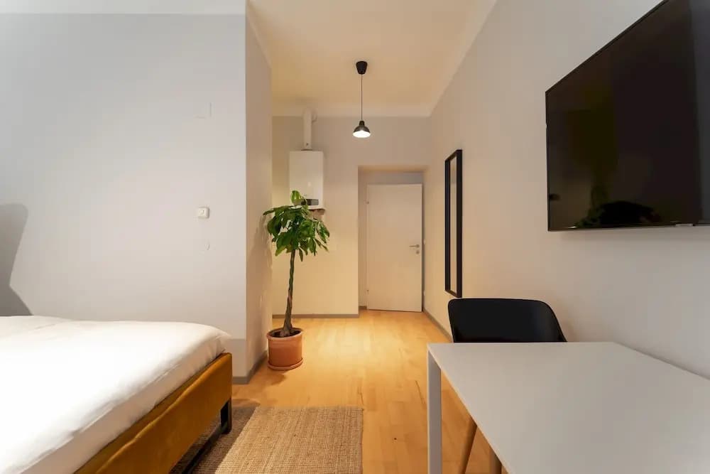 Modern Newly Refurbished Studio - Close TO Center - photo 4