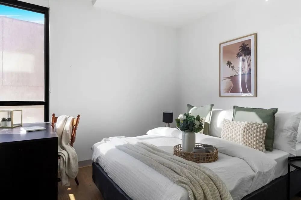 A Chic 2BR Apt Near Melbourne Uni, Free Parking - photo 2