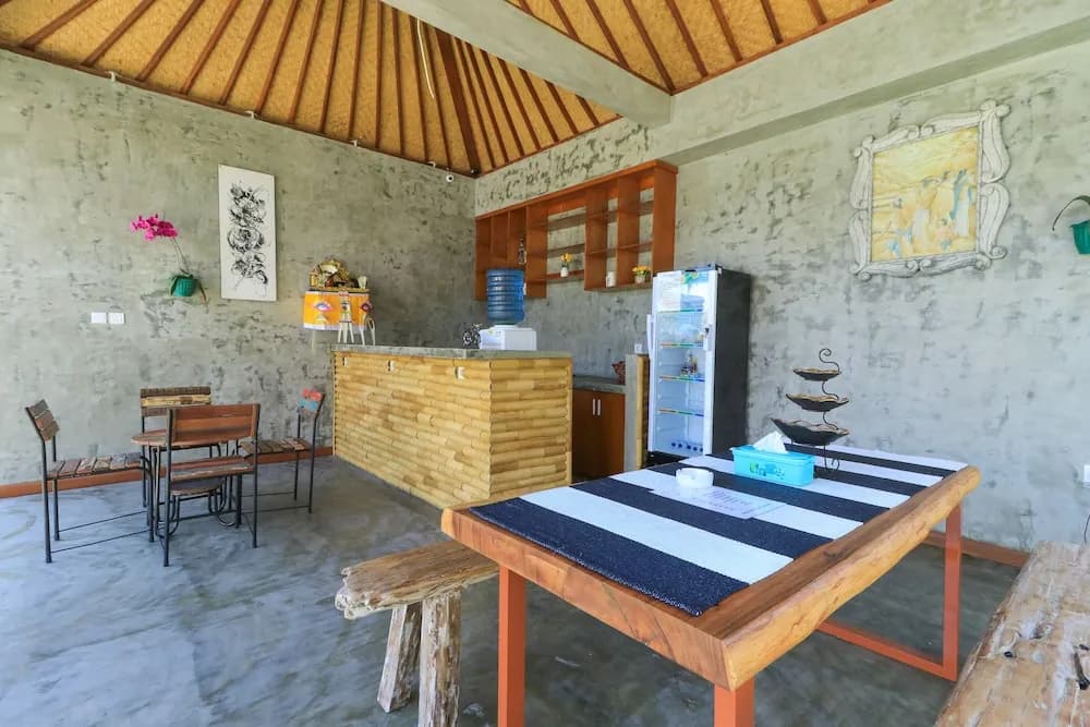 D Anyar Stay and Surf - photo 22