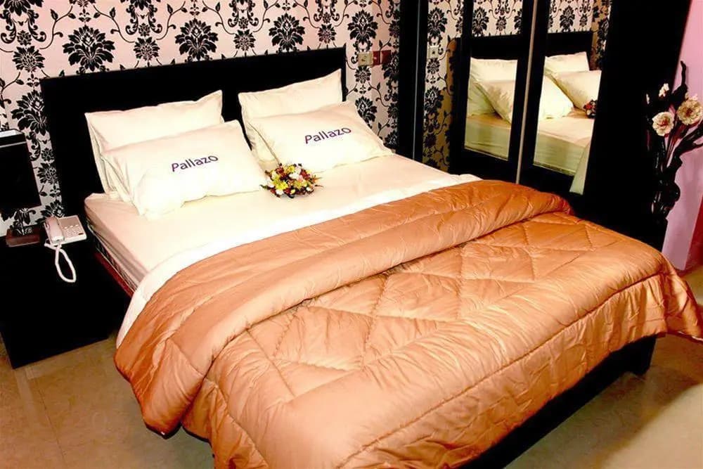 Hotel Pallazo - photo 5