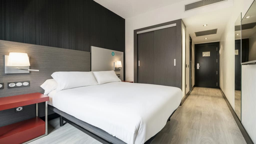 Hotel ILUNION Suites Madrid - photo 6
