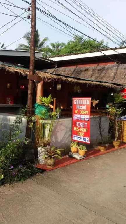 Good Luck Lanta Hostel - photo 7