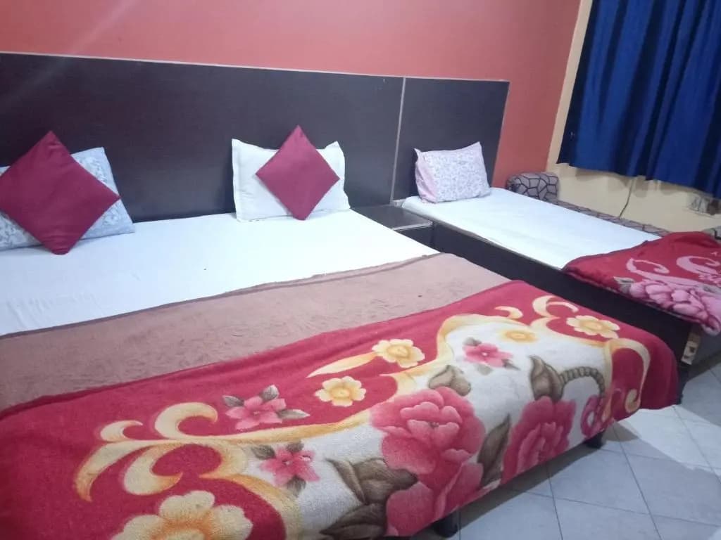 Yash Guest House - photo 9