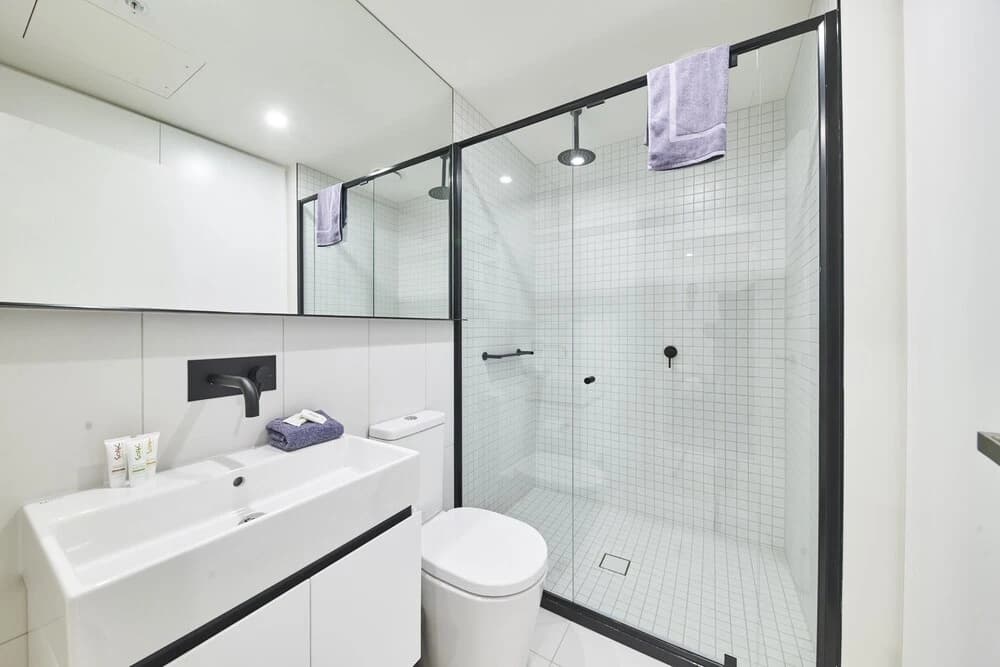 HFN Crown Boutique Apartment - photo 9