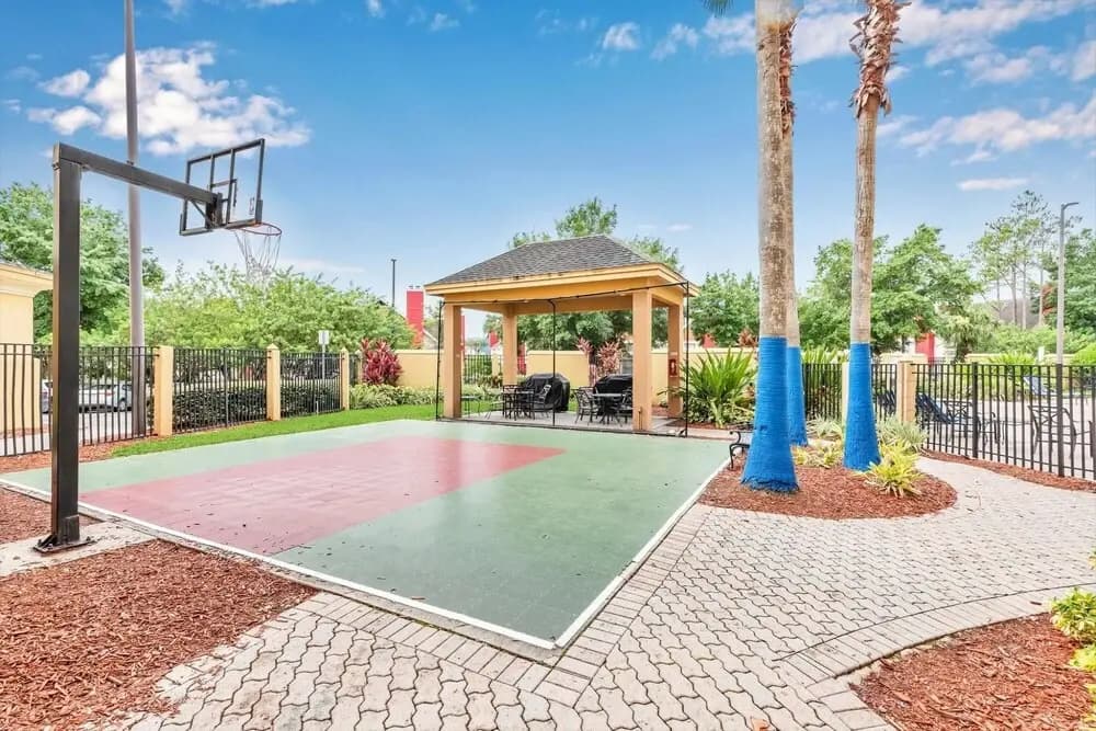 Near Disney - 1BR With Two Queen Beds - With Shared Pool and Hot Tub - photo 15
