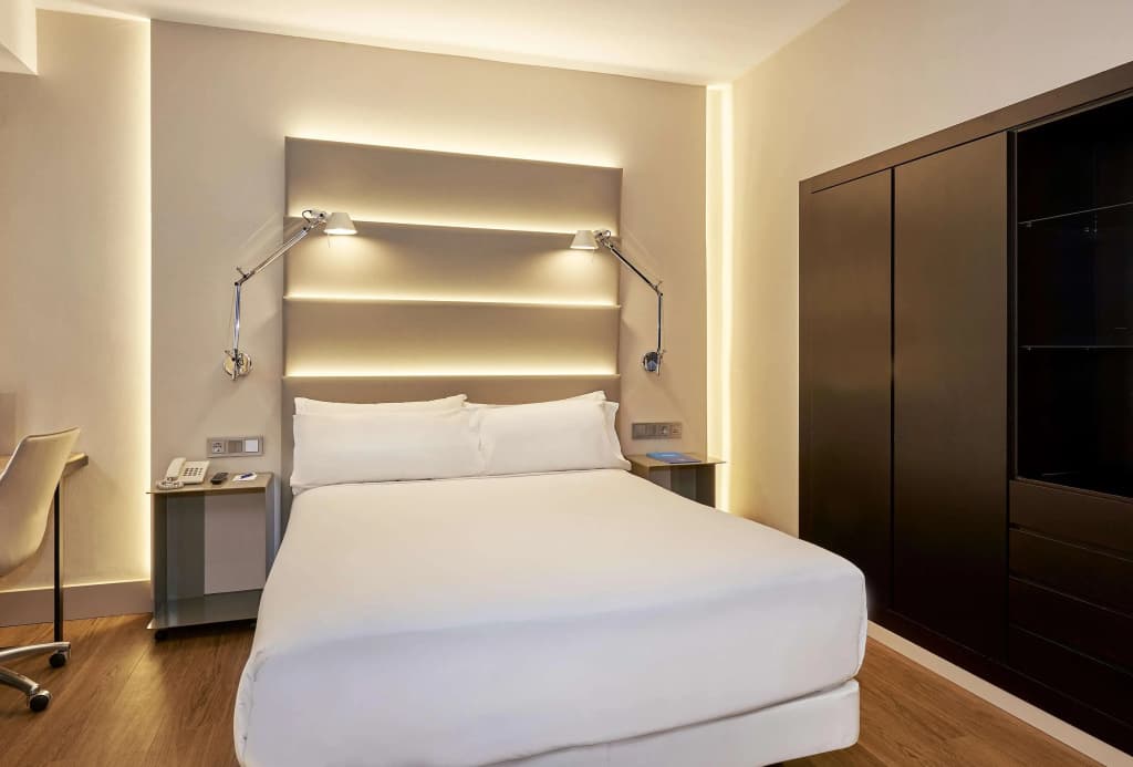 NH Sants Barcelona  - photo 34