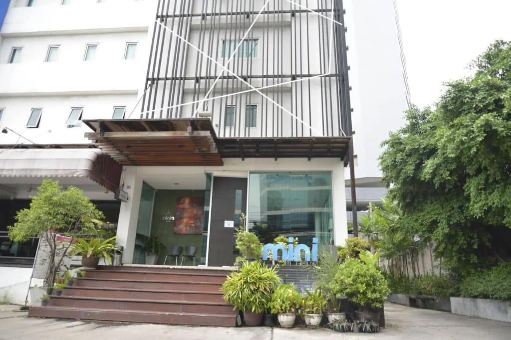 The Mini R Ratchada Hotel - photo 1