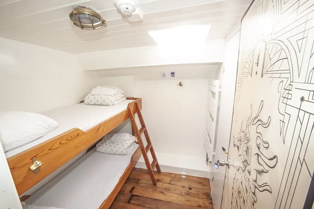 The Cabin at MPS Noorderzon - photo 37