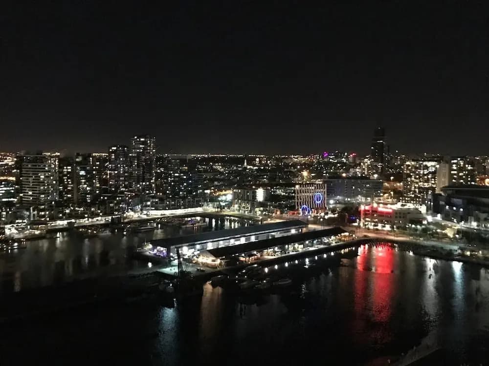 Melbourne Docklands Convesso Seaview Apartment - photo 12