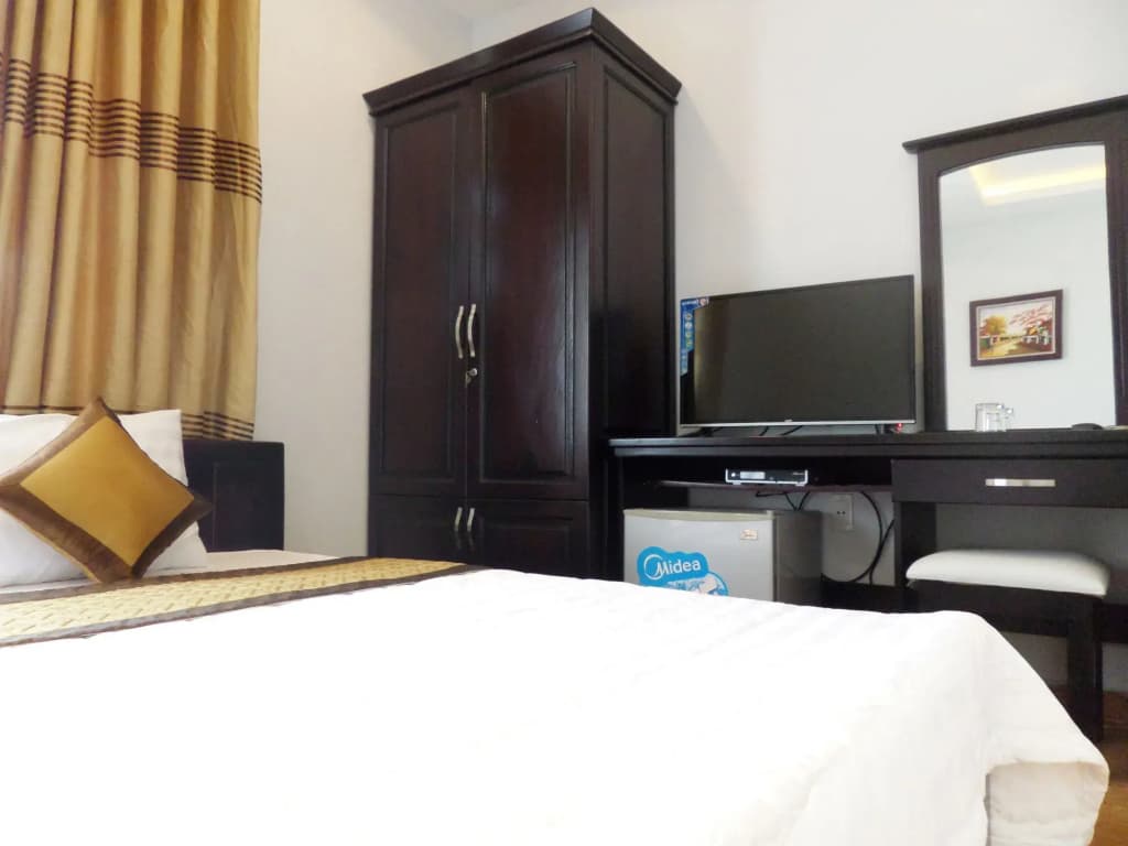 Crown Hotel - photo 7
