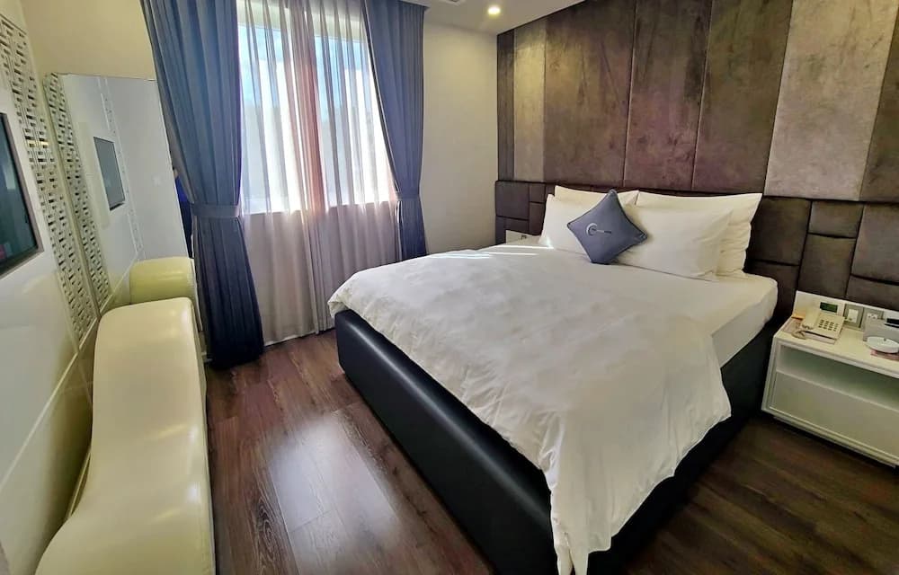 HANZ The Moon Hotel 3 - photo 7
