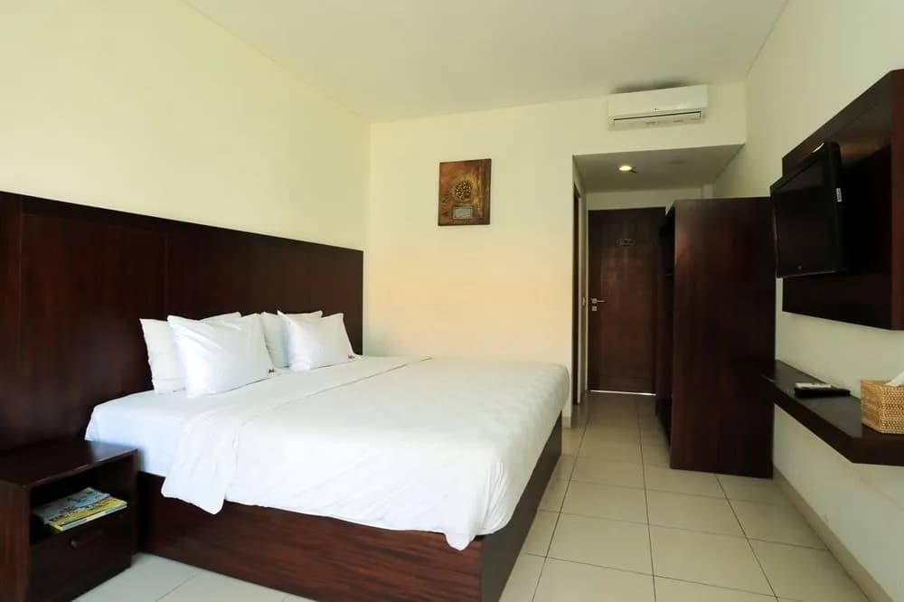 RedDoorz near Gelael Kuta - photo 5