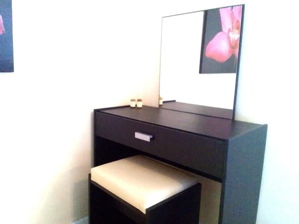 Edinburgh Palace Apartment - photo 6