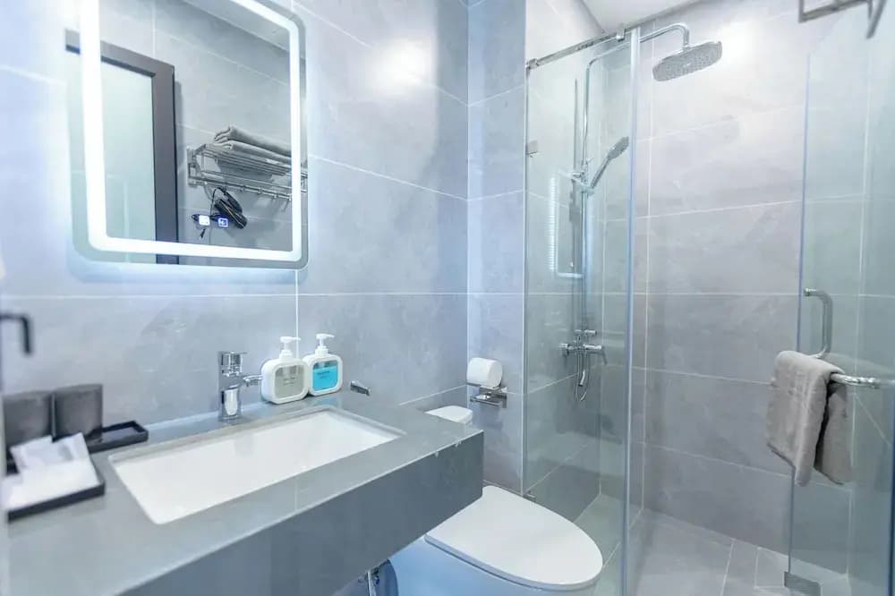 Lumi West Lake Apartment - photo 6