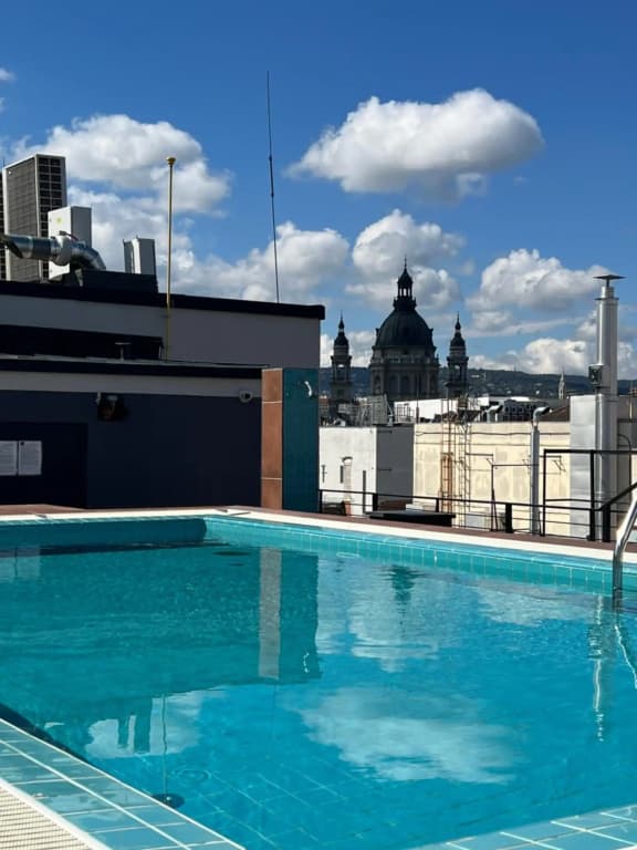 Luxury 5 Star Studio in the City Center with Pool - photo 13