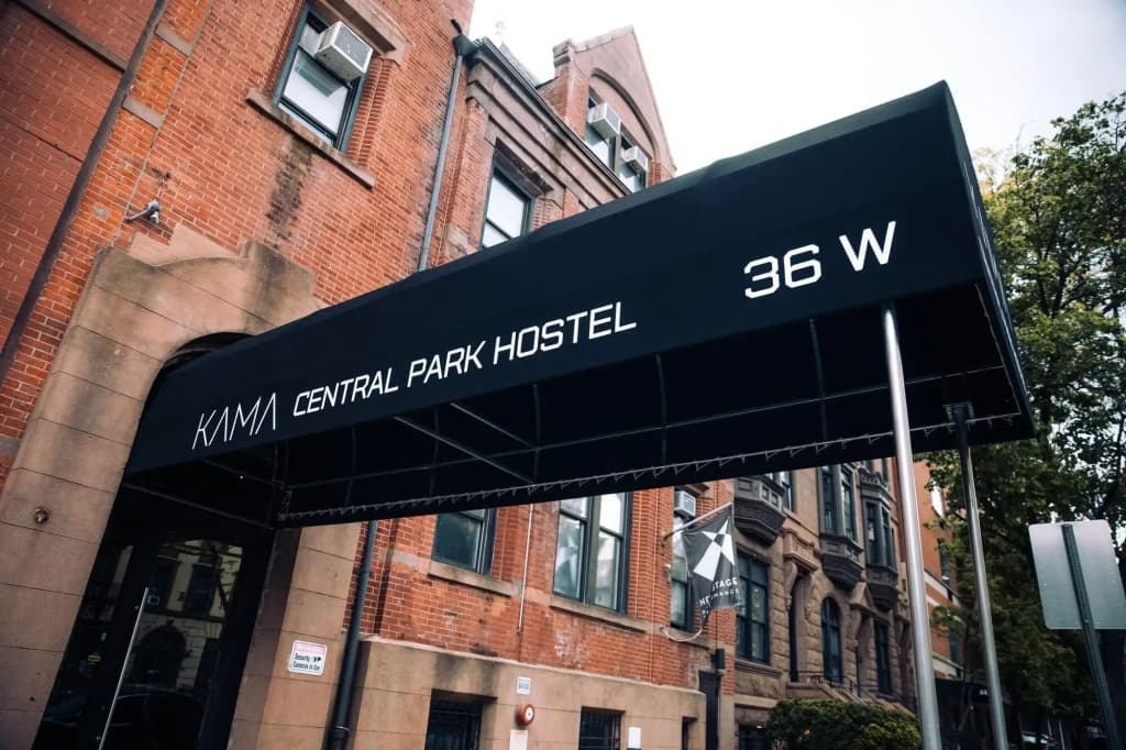 Kama Central Park Hostel - photo 1