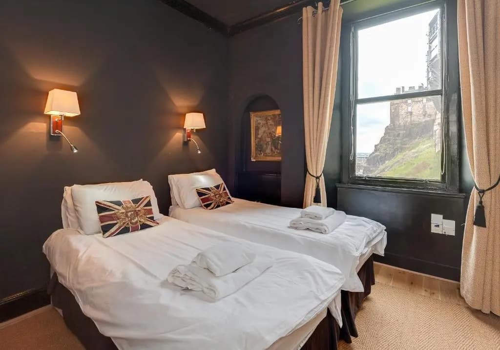 The Castle Esplanade Residence - photo 6