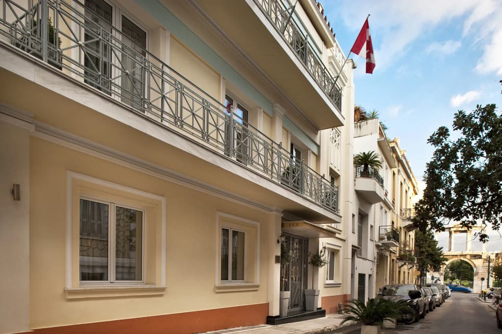 AVA Hotel & Suites - main photo