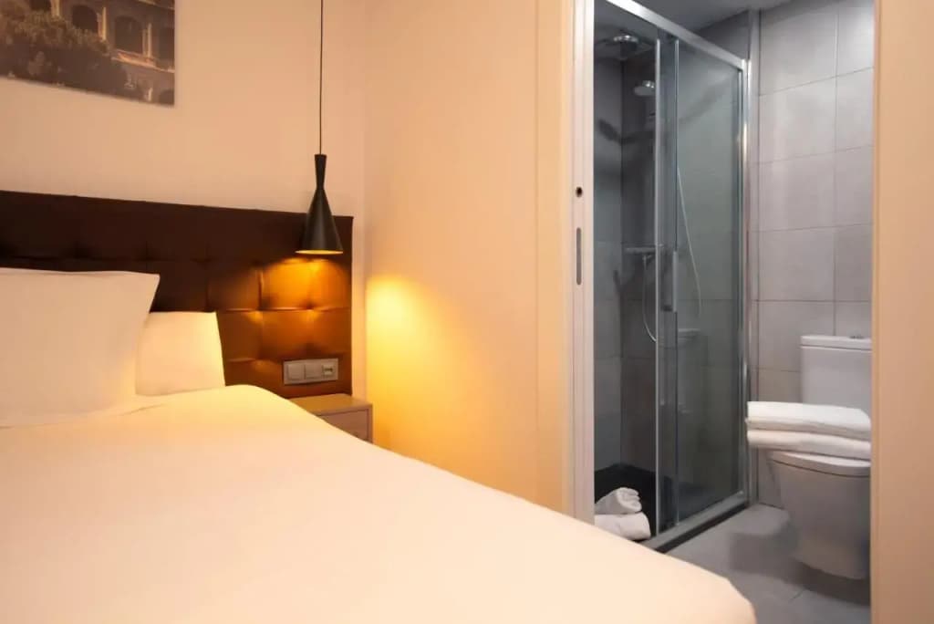 Woohoo Rooms Hortaleza - photo 32