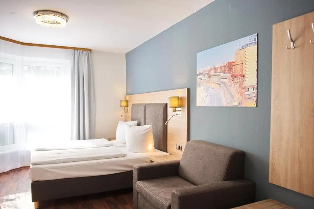 BlnCty Hotel - photo 1