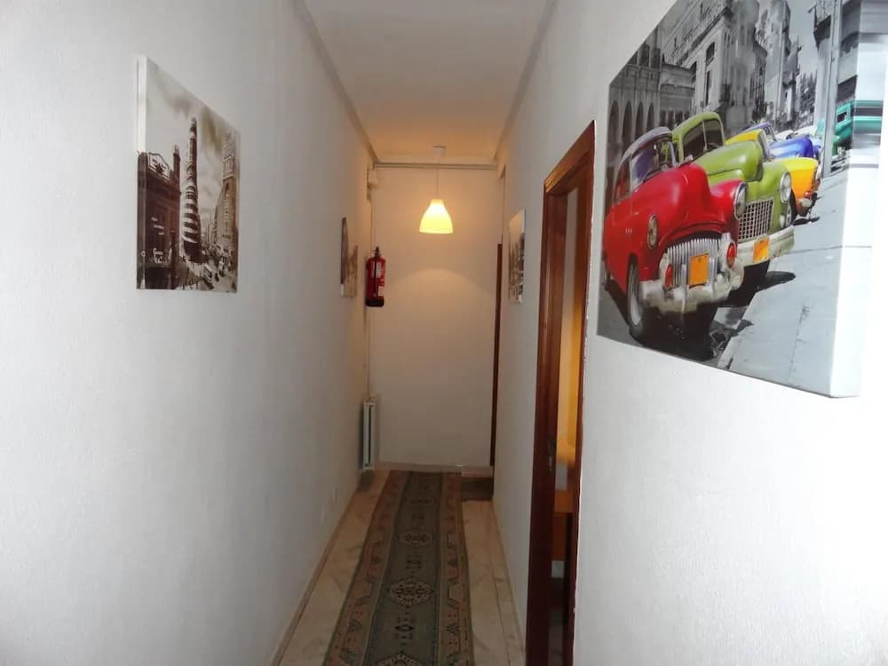 Hostal Fuencarral Kryse - photo 10