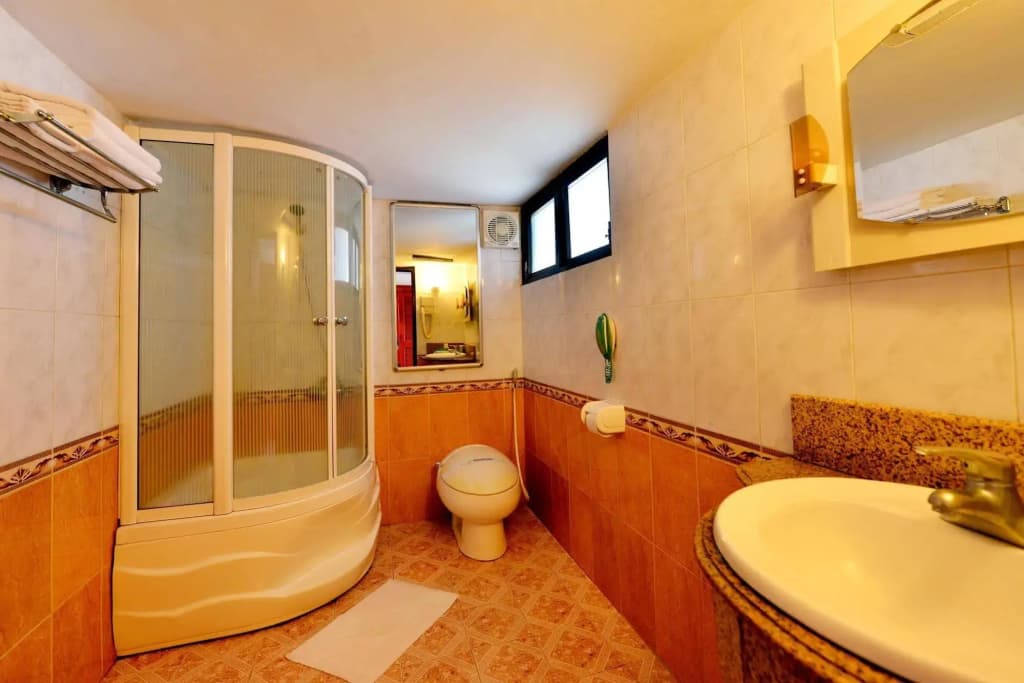 Cong Doan Ha Long Hotel - photo 9