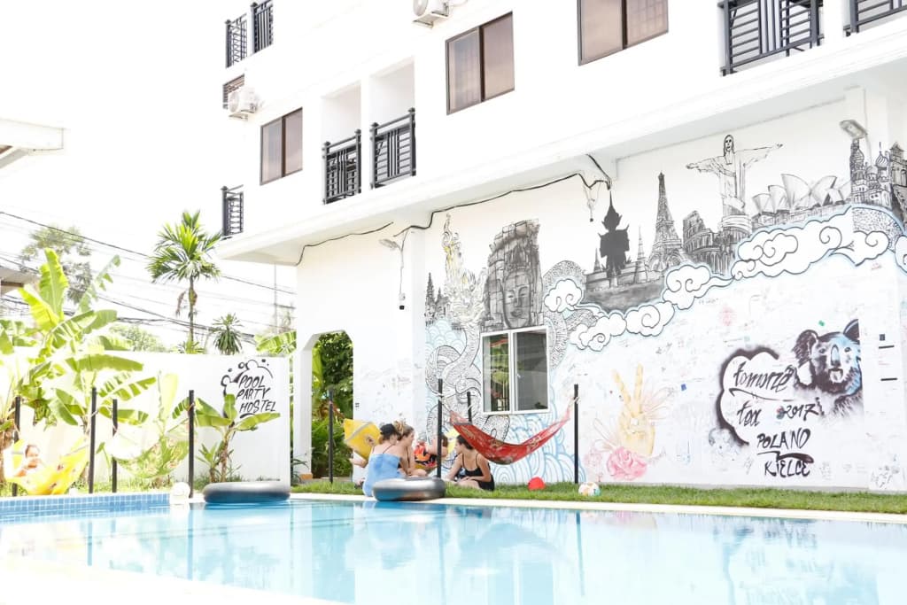 Pool Party Hostel - photo 1