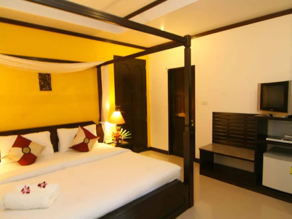 Sand Sea Beach Resort - photo 4