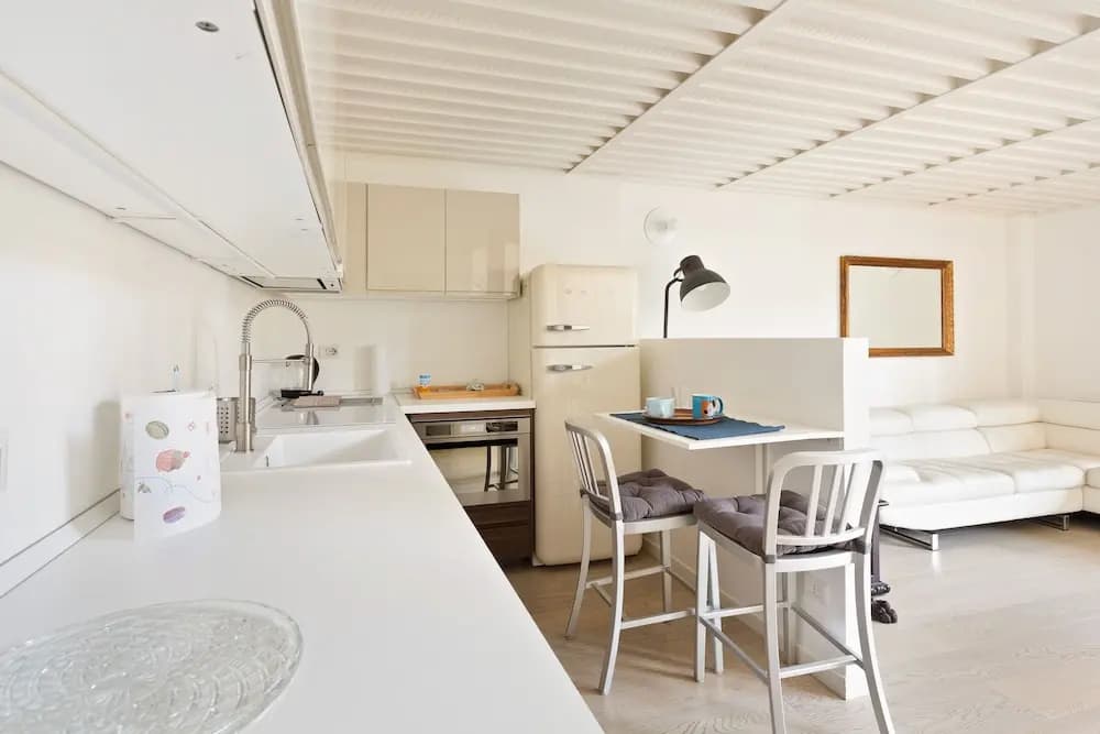 Elegant Loft with balcony - photo 12
